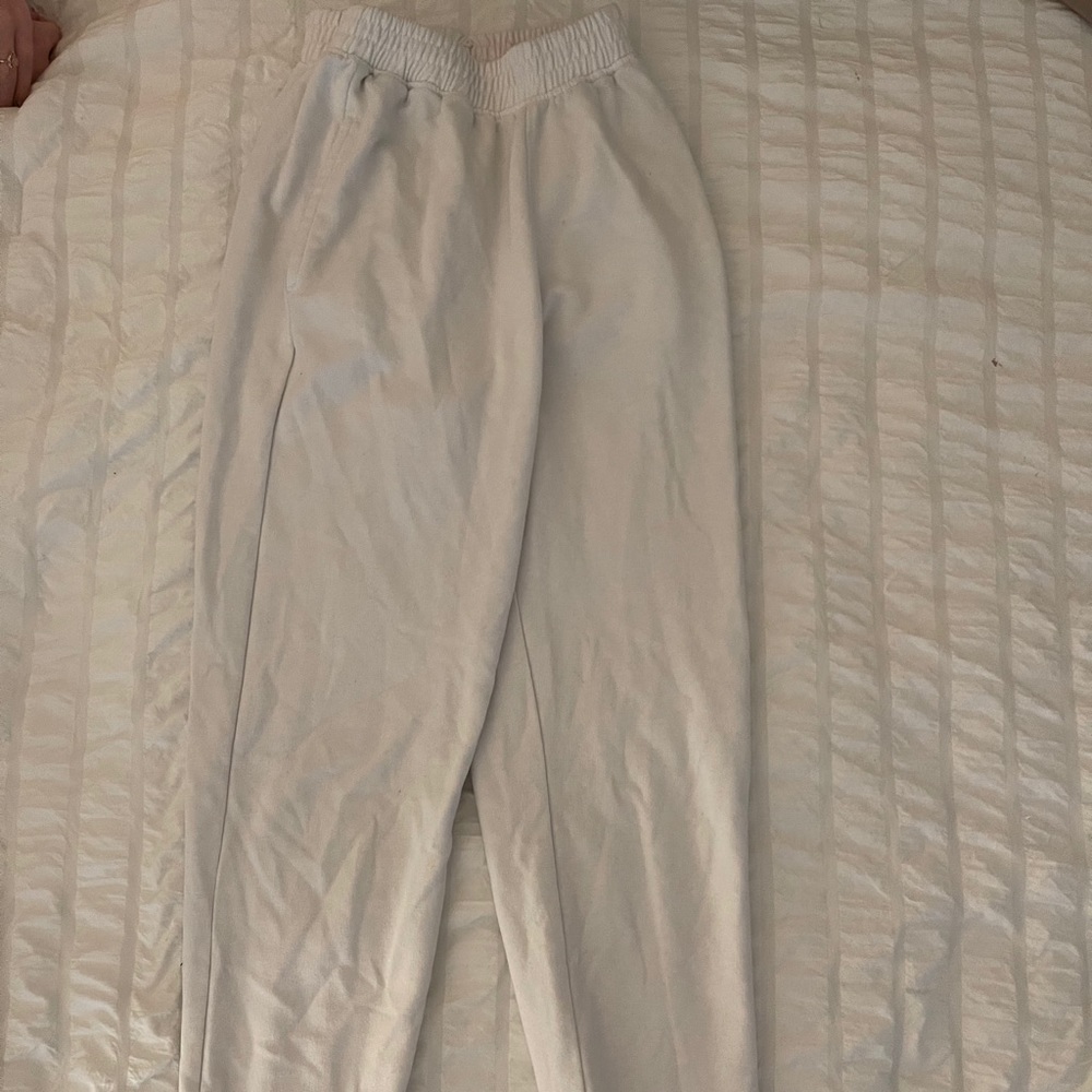 Super cute missguided white joggers